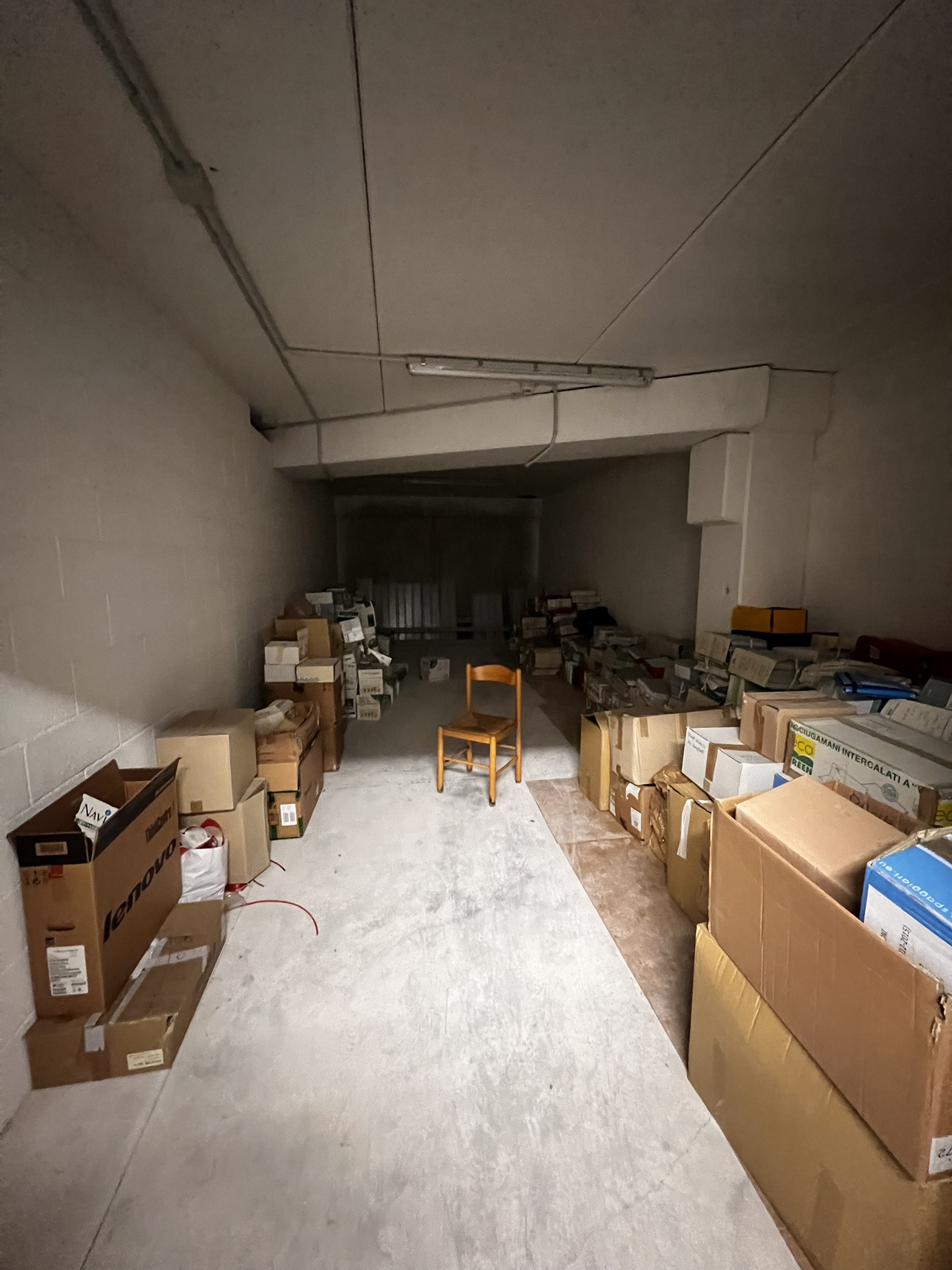 Warehouse on the second floor under the road (Sub.138)
